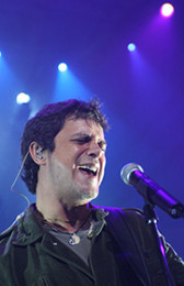 Alejandro Sanz actuará en el centenario del Betis