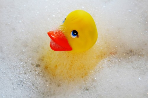 Los patitos de goma: tiernos por fuera, pero no tanto por dentro, ¿deberíamos evitar usarlos?