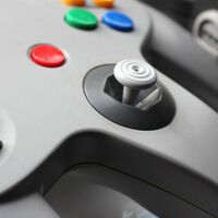 El control de Nintendo 64 fue calificado como el más incómodo del gaming, pero pocos conocían su triple función que da sentido a su diseño 
