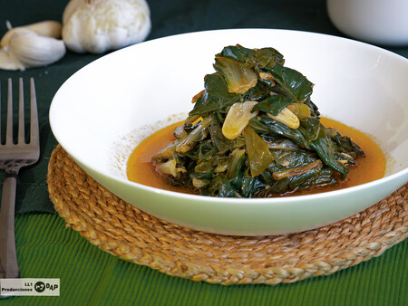 Cómo hacer acelgas rehogadas, receta fácil para resolver el primer plato