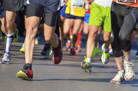 Evitar el taloneo al correr: cómo mejorar tu técnica de carrera para el reto de correr 5 kilómetros