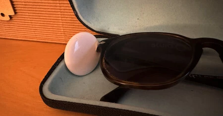 エアタグサングラス