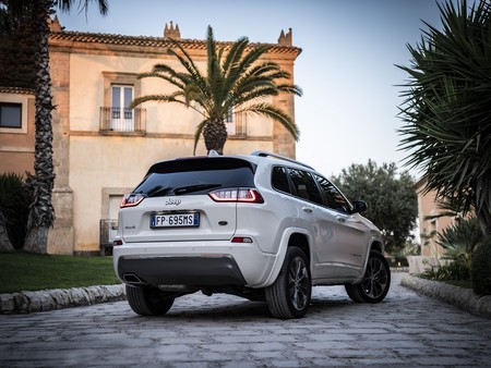 New Jeep Cherokee Overland 10