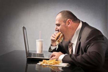 Cuantas más horas trabajas, más engordas