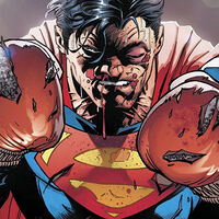 Ni siquiera el mismísimo Superman puede resistirse a los encantos de la villana más sexy y peligrosa de Gotham