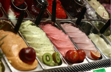 Helados, granizados y sorbetes: los reyes del verano también sin lactosa