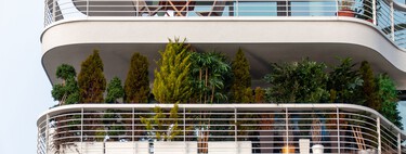 Las jardineras de piedra están bien, pero si tienes un balcón o terraza pequeña, esta alternativa quedará mucho mejor  