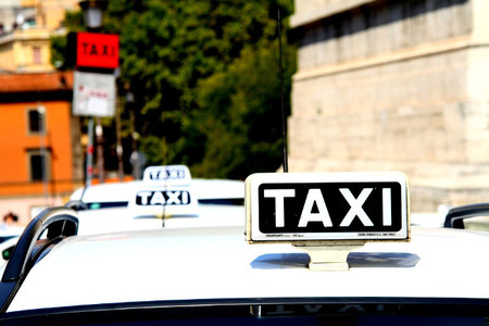 Visitas a un cliente del autónomo, ¿en mi coche o en taxi?