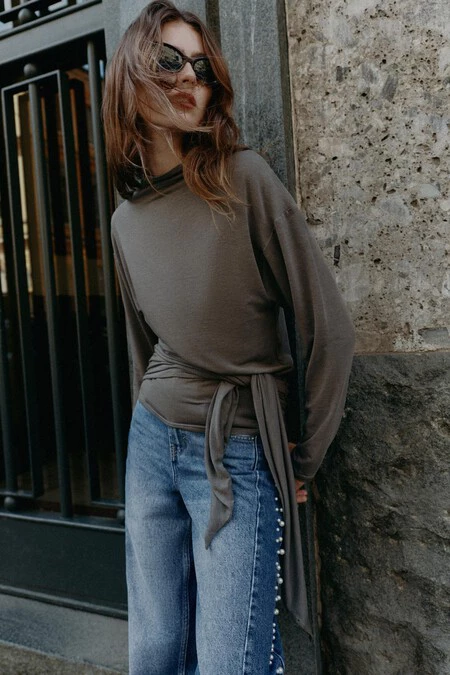 Adios A Las Camisas Hola A Las Camisetas De Manga Larga Con Estos Modelos De Zara Y Mango Ideales Para Tus Looks De Otono