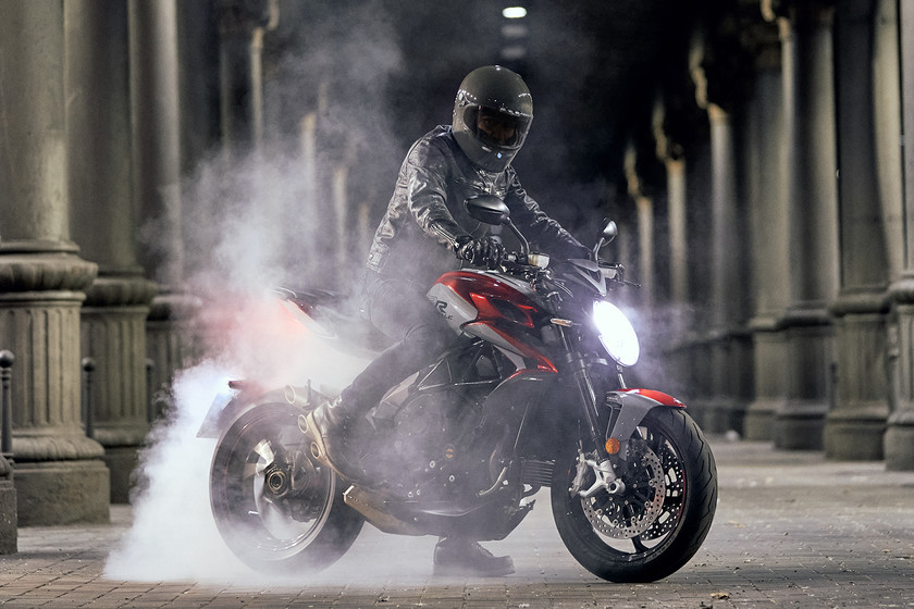 www.motorpasionmoto.com