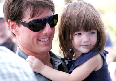 Katie Holmes no quiere meter a Suri Cruise en la Iglesia de la Cienciología