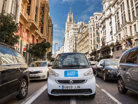 En el último año España ha reducido 3,3 g/km las emisiones de CO₂ de los nuevos coches: en la media europea