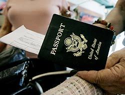 Hoy comienzan a pedir pasaporte a los americanos