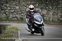 Kawasaki J300, prueba (conducción en autopista y pasajero)