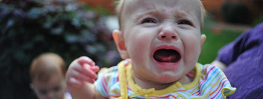 Dos minutos ignorando a tu bebé de seis meses son suficientes para estresarle