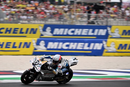 Jorge Martín protagoniza una metedura de pata antológica jugándose el mundial y Marc Márquez consigue una épica victoria con remontada incluida