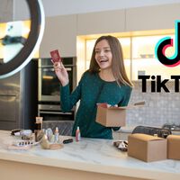 TikTok encontró una forma de convertir el entretenimiento en negocio: vender mientras vemos videos.