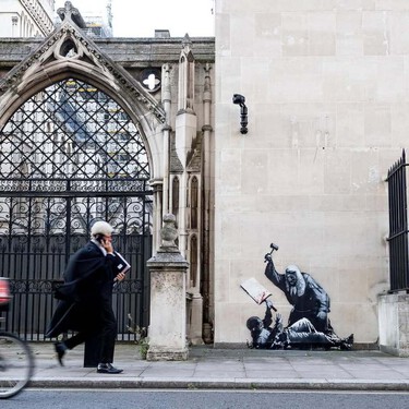 Nunca antes una obra de Banksy había sido tan incómoda: las autoridades inglesas han censurado el nuevo mural en tiempo récord