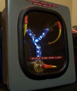 El condensador de fluzo del DeLorean en eBay