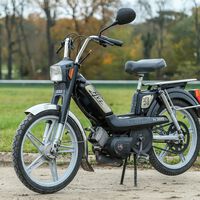 Hace 54 años Peugeot creó un ciclomotor que cambió el mundo. Hoy sigue siendo la moto de dos tiempos más vendida de la historia 