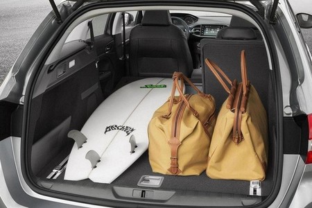 Peugeot 308 SW 2014 - interior