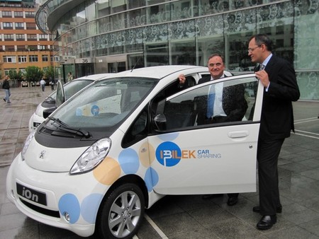 Vizcaya ya tiene servicio público para el alquiler de coches eléctricos