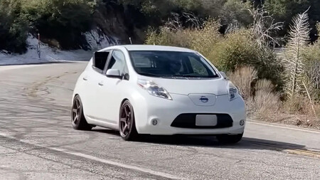 Nissan Leaf Kawa 1 2023