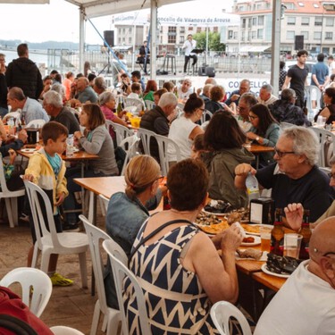 La fiesta gallega donde se despachan más de 5.000 raciones de mejillones y berberechos durante cuatro días