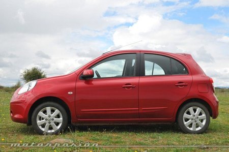Nissan Micra CVT Perfil