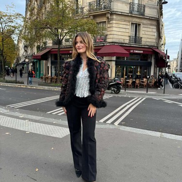 Parecen uno mocasines pero son las nuevas New Balance favoritas de las chicas clásicas que nunca llevan sneakers 