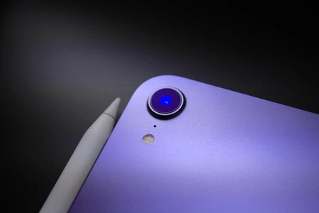 James Yarema B Gxqntloyq Unsplash 1