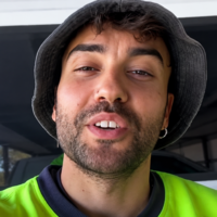 Mientras el campo español agoniza, Mario, agricultor español en Australia: "Gano 6.800 euros al mes" 