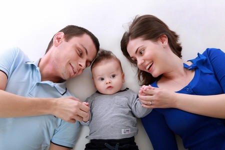 Amor, felicidad y sacrificio: así definen los españoles la crianza de los hijos