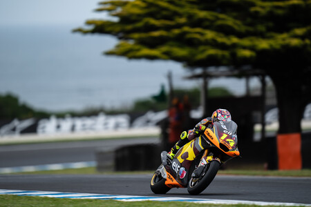 Tony Arbolino gana media carrera en Australia pero Pedro Acosta remonta y podrá ser campeón en una semana