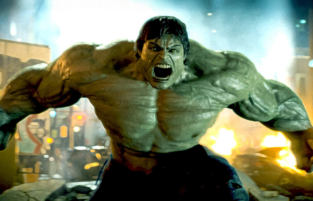 El director de El Increíble Hulk asegura que la primera película del UCM iba a ser mucho más oscura de lo que fue: Se adelantó un poco a su tiempo 