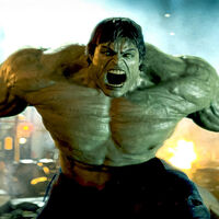 El director de El Increíble Hulk asegura que la primera película del UCM iba a ser mucho más oscura de lo que fue: "Se adelantó un poco a su tiempo" 