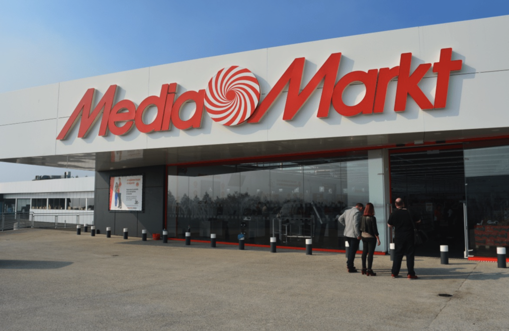 MediaMarkt tiene ofertas dignas de un Black Friday en pleno septiembre: los mejores chollos de su Red Night en tecnología