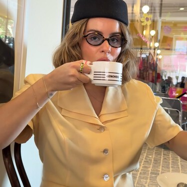 Parecen bufandas de señora del barrio Salamanca, pero se han puesto súper de moda: efecto piel y muy ostentosas