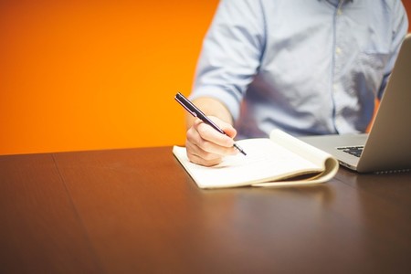 Más del 90% de los autónomos jóvenes cotizan por la base mínima