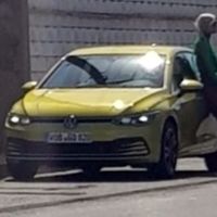 ¡Espiado! El rostro final del Volkswagen Golf 2020 se escapa en plena filmación