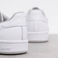 Estas zapatillas Adidas son la inversión definitiva: combinan con todo, no pasan de moda y tienen más de un 60% de descuento