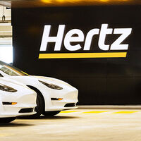 Por primera vez en cuatro años han caído las ventas de Tesla. La culpa es de su guerra de precios contra el coche eléctrico chino, y lo quiere solucionar con... más descuentos