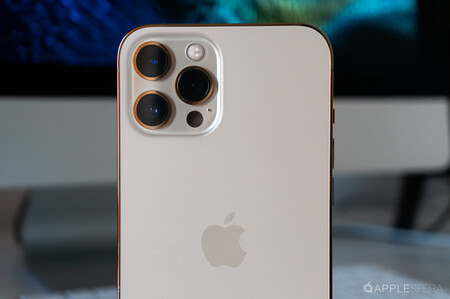 Apple lanza la primera beta de iOS 14.3 y otros sistemas: soporte ProRAW, mando de PS5 y más