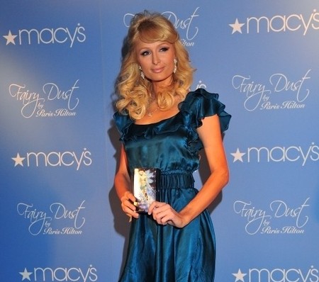 Paris Hilton presenta nueva fragancia