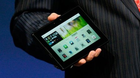 La prensa califica al BlackBerry PlayBook como "inacabado e inusable" colocándolo muy por debajo del iPad y el resto de alternativas