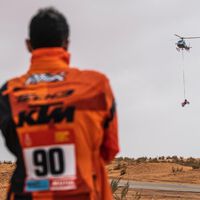 ¡Qué dolor! Danilo Petrucci se queda fuera del Dakar 2022 tras una avería en su moto cuando más estaba brillando 