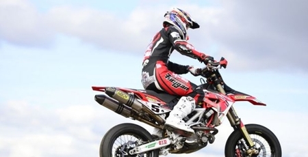 Campeonato del Mundo de Supermotard 2012: Adrien Chareyre vence y Thomas Chareyre se lleva el título