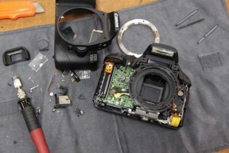 Transformando la Canon 550D en una cámara sin espejo enfocada a la grabación de vídeo