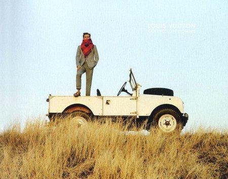 Louis Vuitton se viste con el estilo más safari para su Primavera 2012
