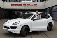 'Willkommen in der Welt', Porsche Cayenne número 500.000